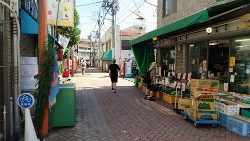 方南町商店街の街並み