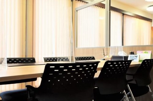 兼六不動産株式会社店舗の様子